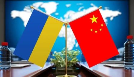 乌克兰终于看明白了！真正帮俄罗斯的不是伊朗朝鲜，而是中国！
 
俄乌战场上的硝烟