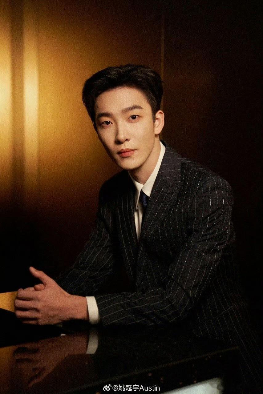 霸总版广播体操来了 看完霸总版广播体操，悟了：跳舞果然需要天赋。但这整齐的笨拙莫