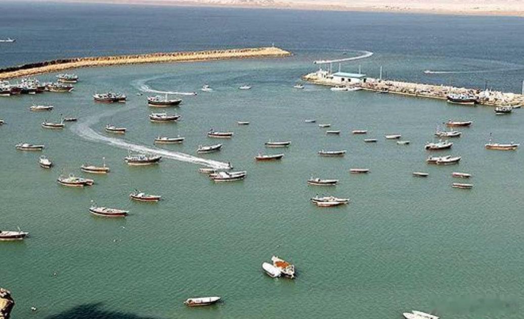 【阿布扎比国家石油公司CEO：霍尔木兹海峡封锁致全球原油短缺10亿桶】5月12日