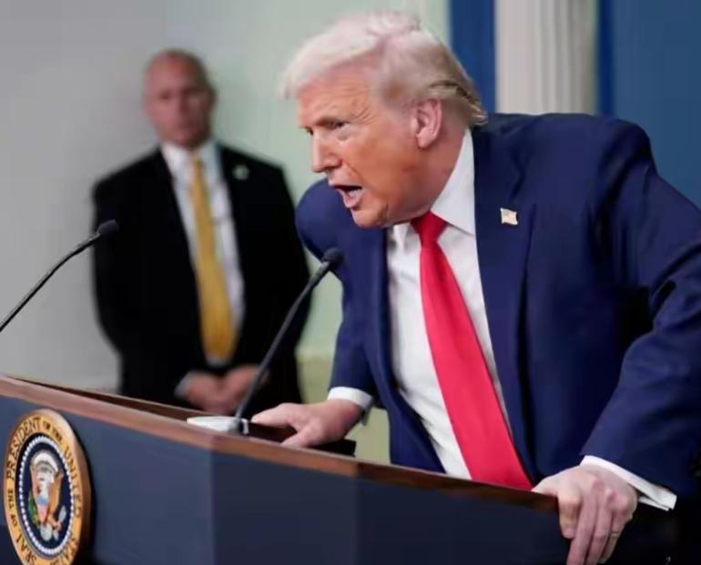 伊朗这波硬气！直接怼美国：掠夺时代结束了！

哈梅内伊手下刚放话：美国那套抢完全