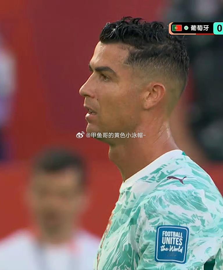 葡萄牙vs克罗地亚C罗点球中路命中，1-1了，接下来应该会更精彩！出门，到了办公