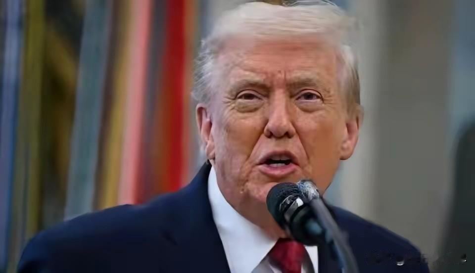 中国不欢迎他。
​中国坚决不要特朗普访华。对于这些出尔反尔的人，坚决不要给他们脸