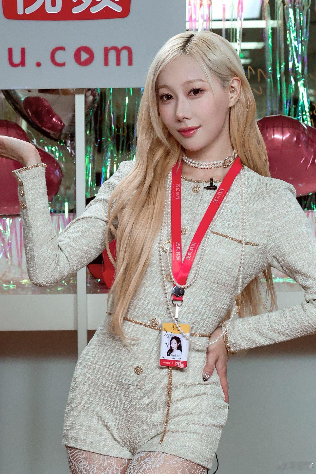 内娱女爱豆自曝回归期变美是做医美捕梦网唯一中国成员韩东必须火！8年舞台生涯圈粉海