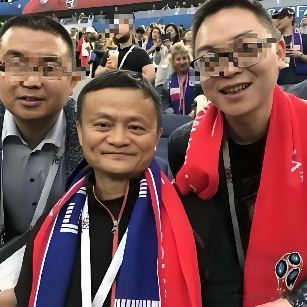 2026年美加墨世界杯决赛现场，一众全球科技与产业界大佬齐聚纽约大都会人寿体育场