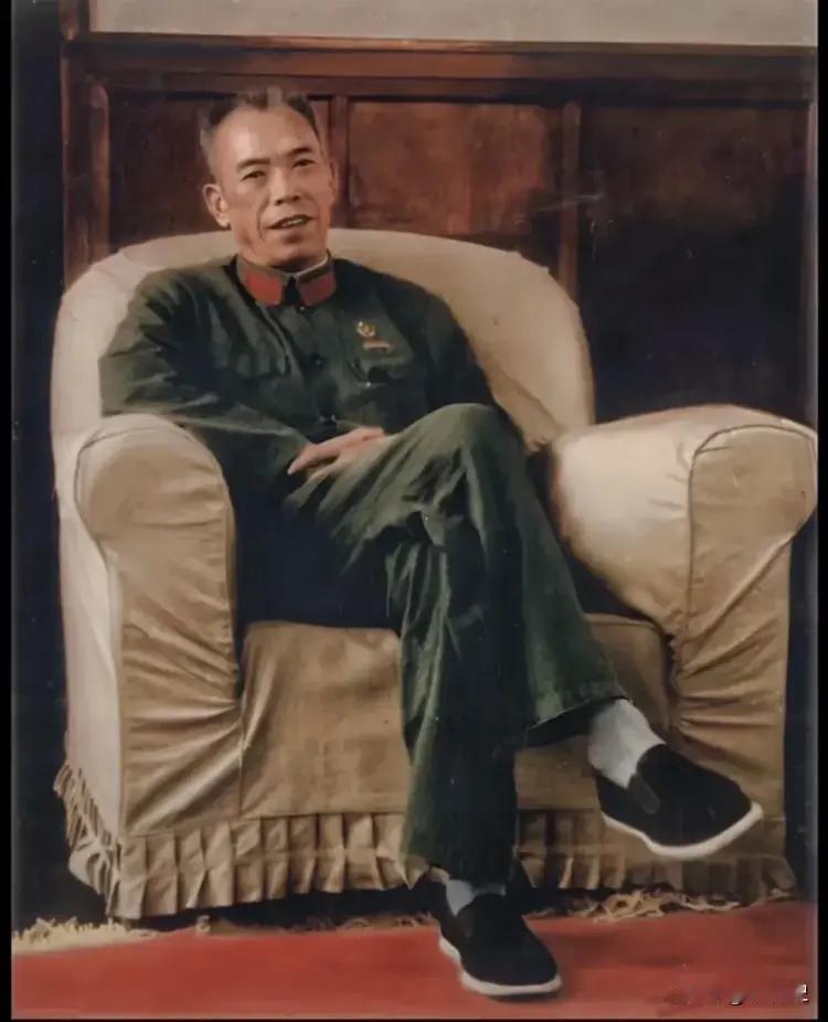 1985年“万岁军”名将梁兴初军长离奇猝逝，众多将军悲愤不已坚持要验尸，夫人含泪