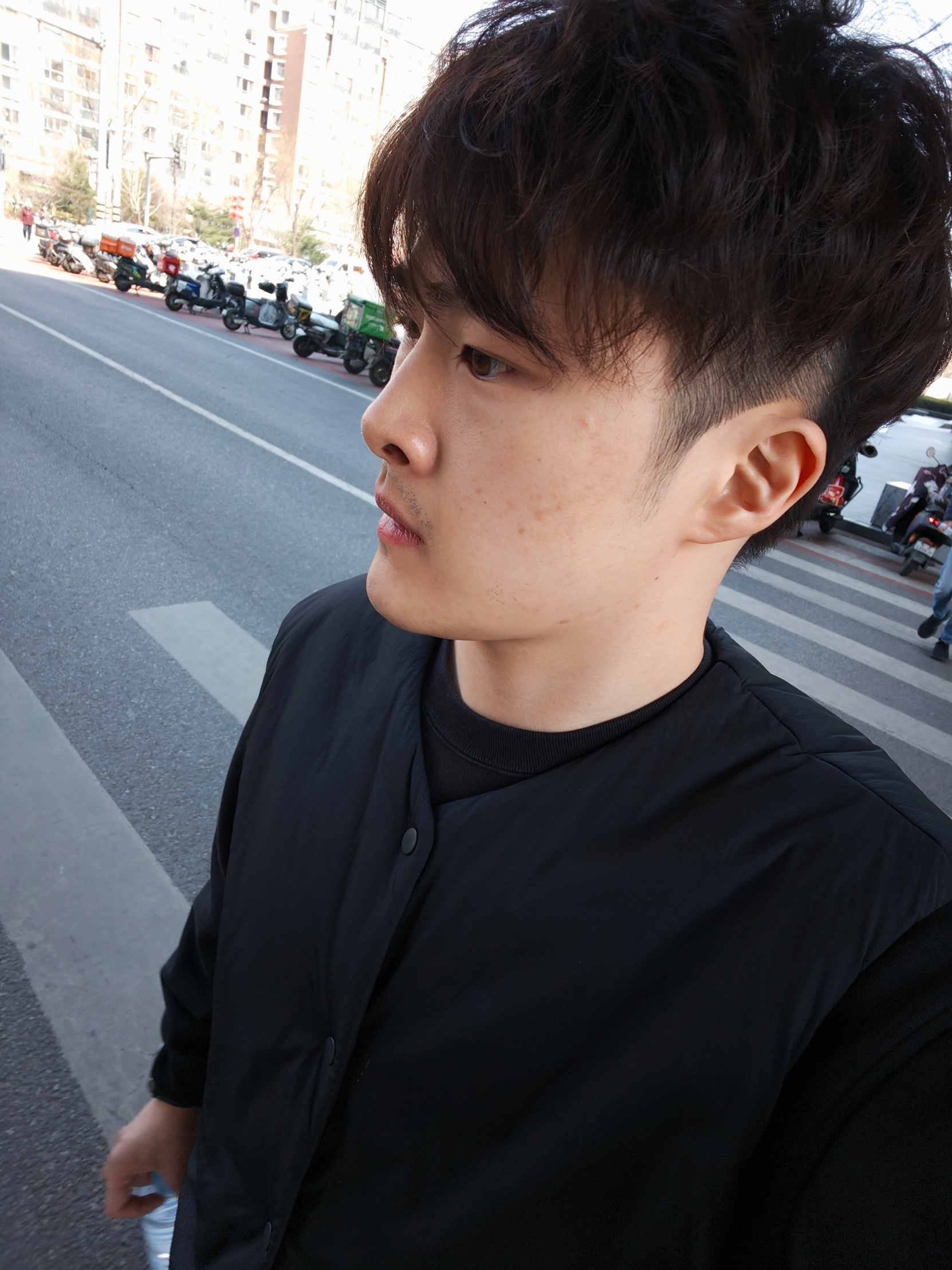 今天二月二打卡马年龙抬头，大家理发了吗？去年在家烫的头可真好啊，说留到今年年初就