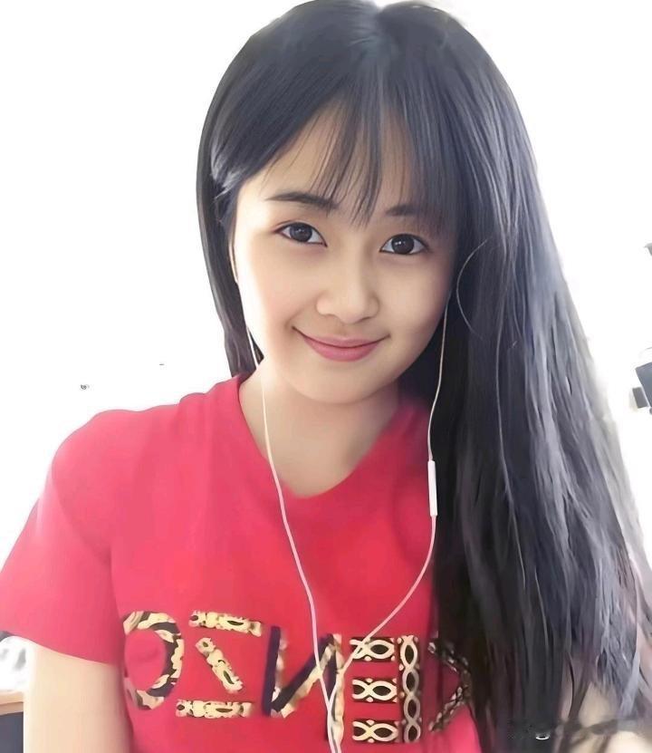 白鹿没出道前，原来是长这样的 