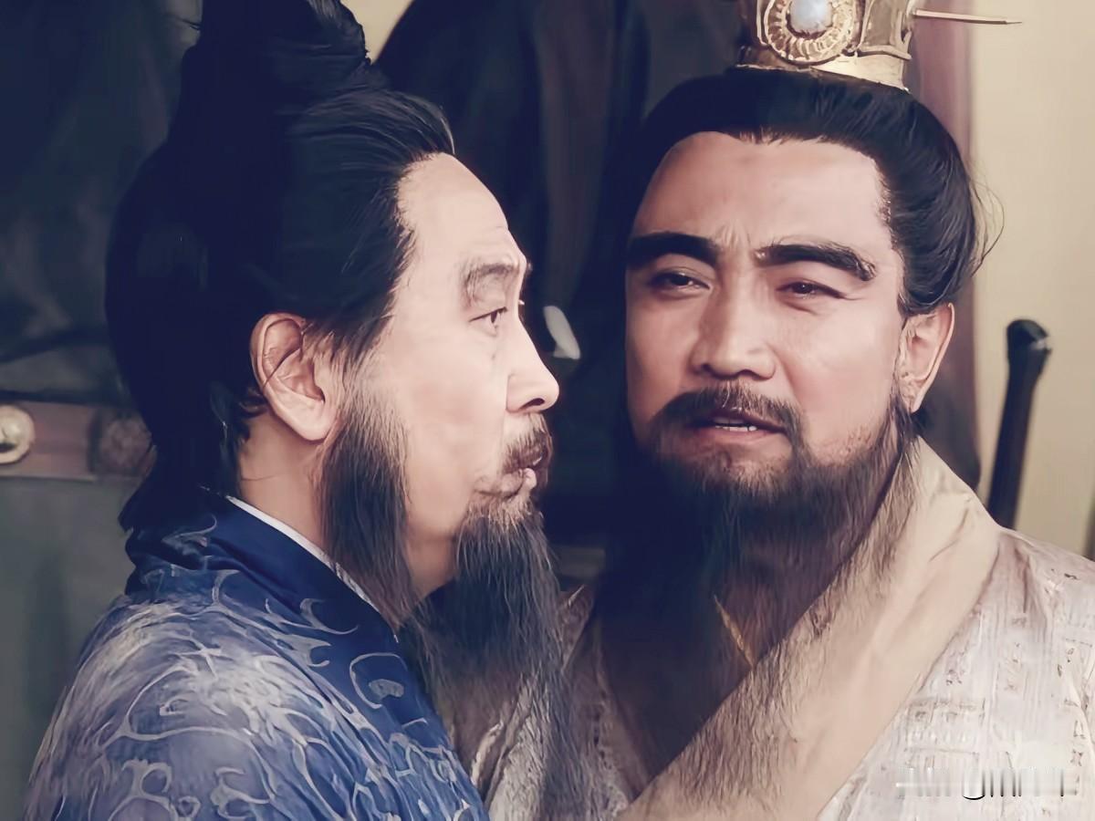 白门楼上曹操与陈宫的最后话别。

曹老板情不自禁地喊出公台、公台、公台、公台……