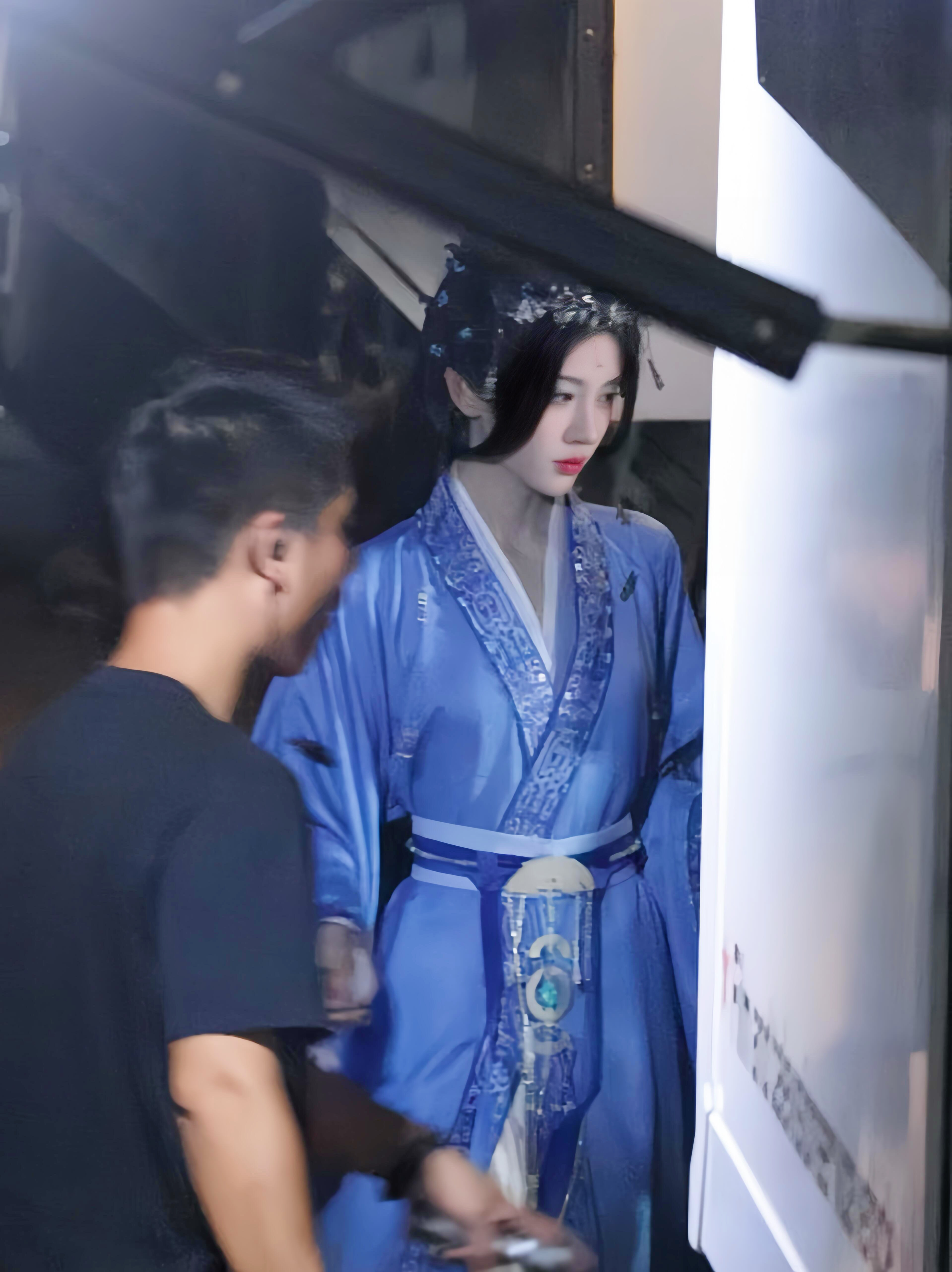 鞠婧祎《万花世界》最新路透 