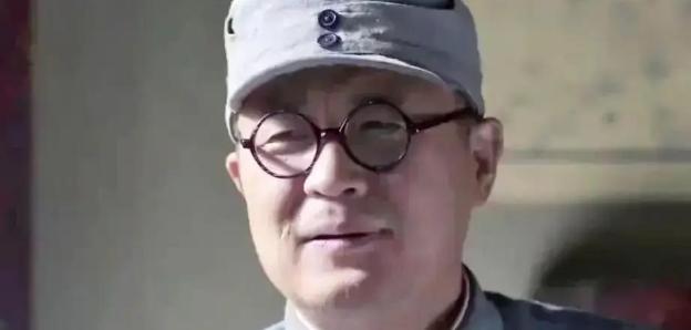 1949年，湘西匪首曹振亚当众跳崖尸骨无存，刘伯承觉得不对劲下令搜山，侦察兵在悬