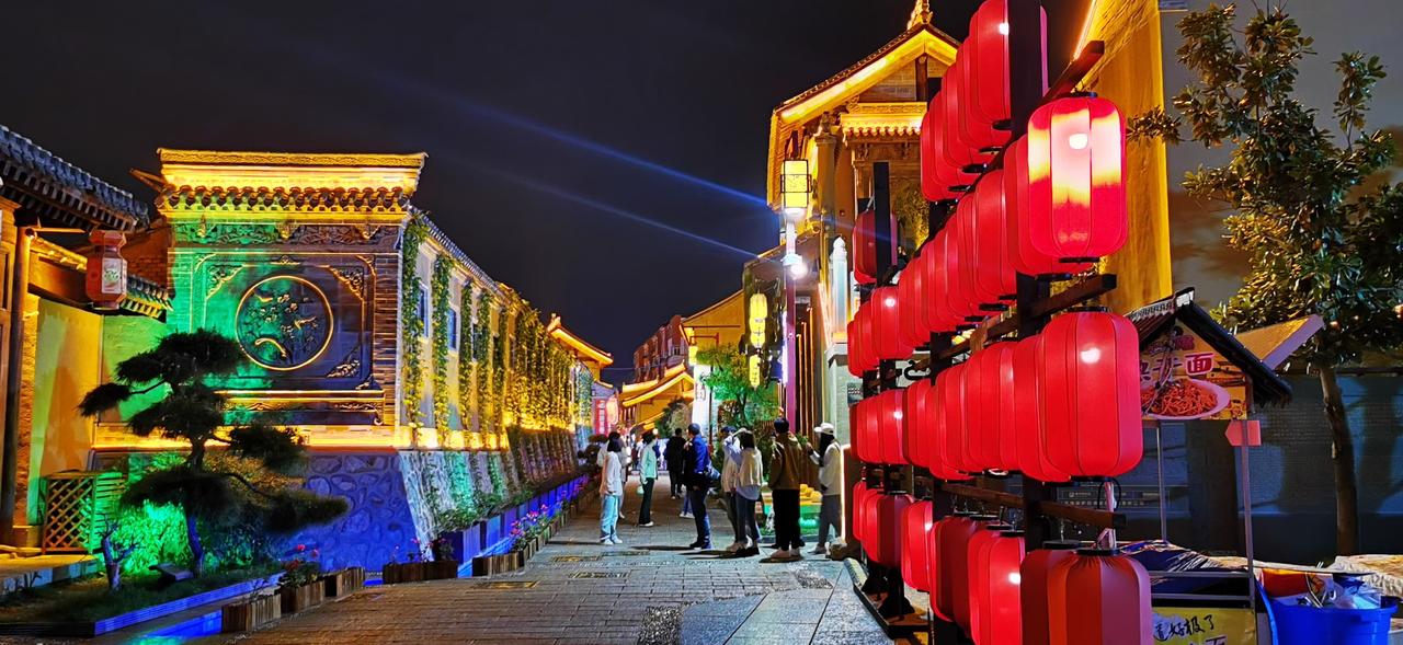 国庆假期来甘肃天水，古城美景太治愈了！
甘肃天水古城
美景和美食推荐：
1、明清