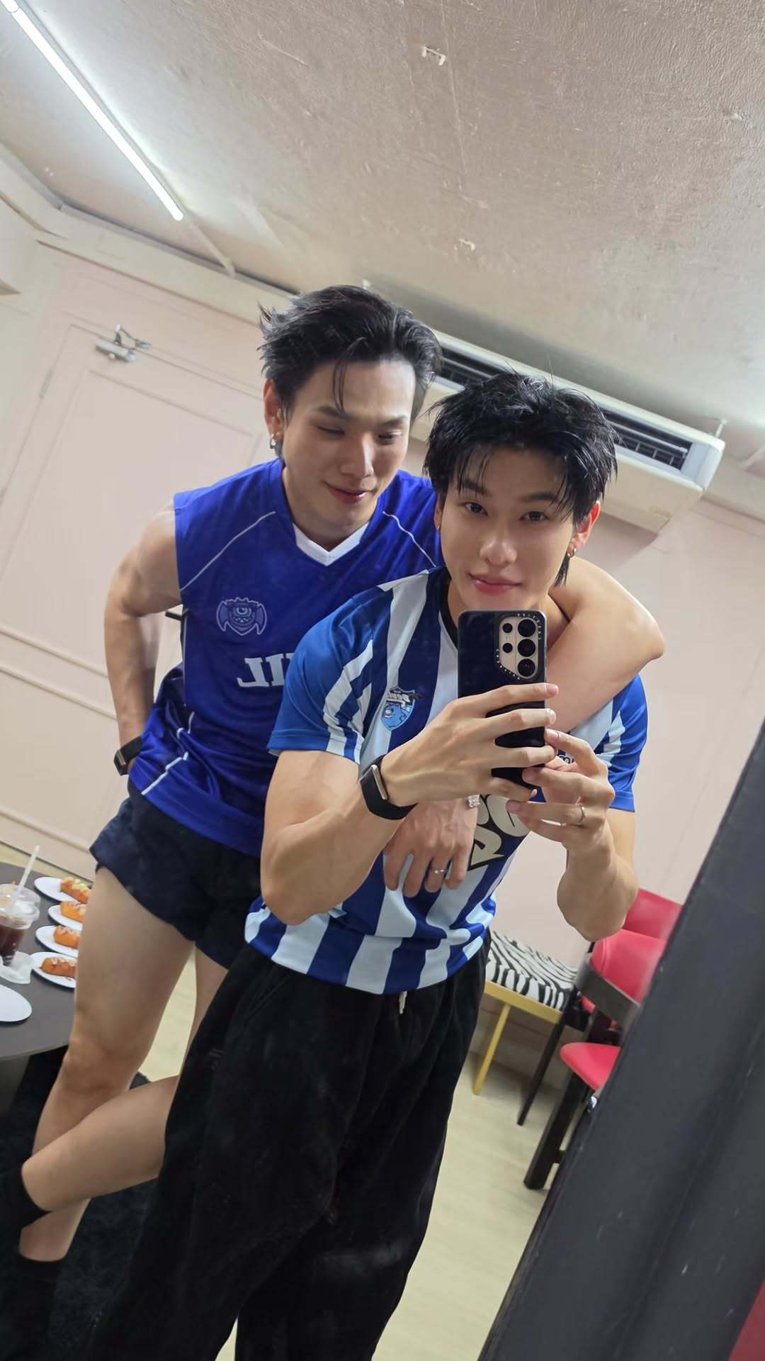 【260707】🚗 更新 with 🦖对镜自拍🤳🏻 小情侣💙双双带妆造