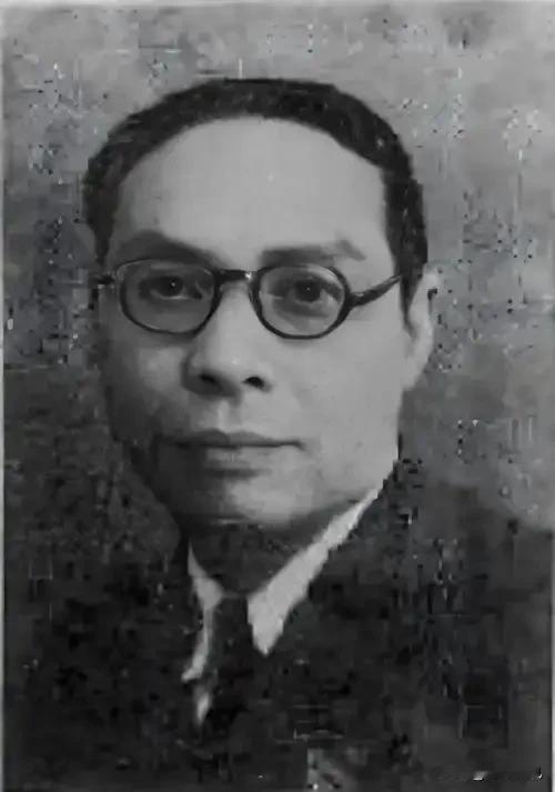 国民党给他机票让他逃，他说：毛泽东是我同学，我怕什么？
 
1948年冬的北平，