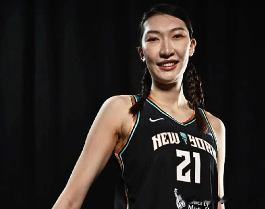韩旭有明显变化上演逆天数据，但是教练太愁人。
今天上午一场比赛，韩旭所在纽约自由