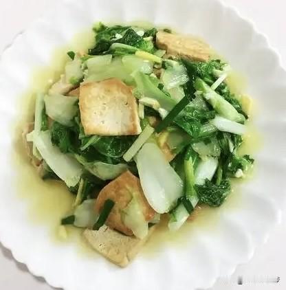今天刚刚感冒好了一点，就想吃点清淡的，可我老公每天离不开肉，没办法，等我好了再炖