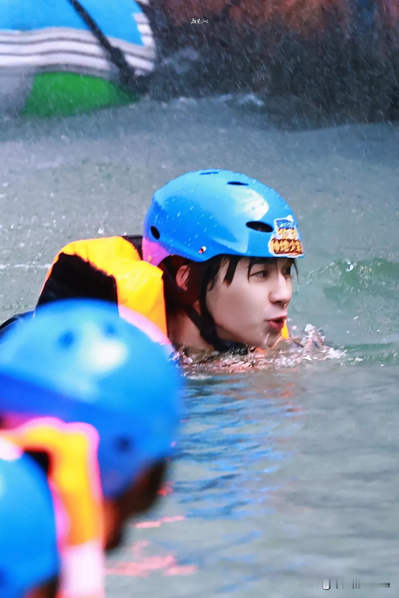 看到《你好种地少年2》重庆站的路透，赵一博又拿出了《种地吧1》中的扇羊绝技，这一