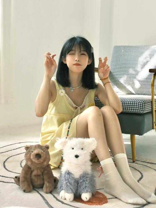 春季少女正在发芽