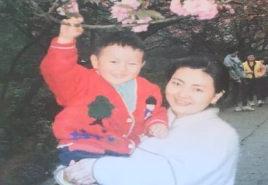 1992年，重庆保姆拐走雇主儿子，26年后保姆良心发现将孩子送回。雇主崩溃：原来