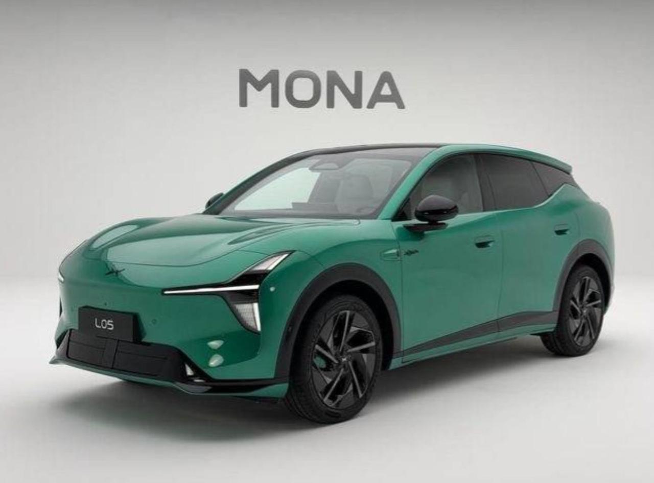 【小鹏产品经理因称“老登”致歉？这可能有点过了】小鹏MONA L05预售发布会上
