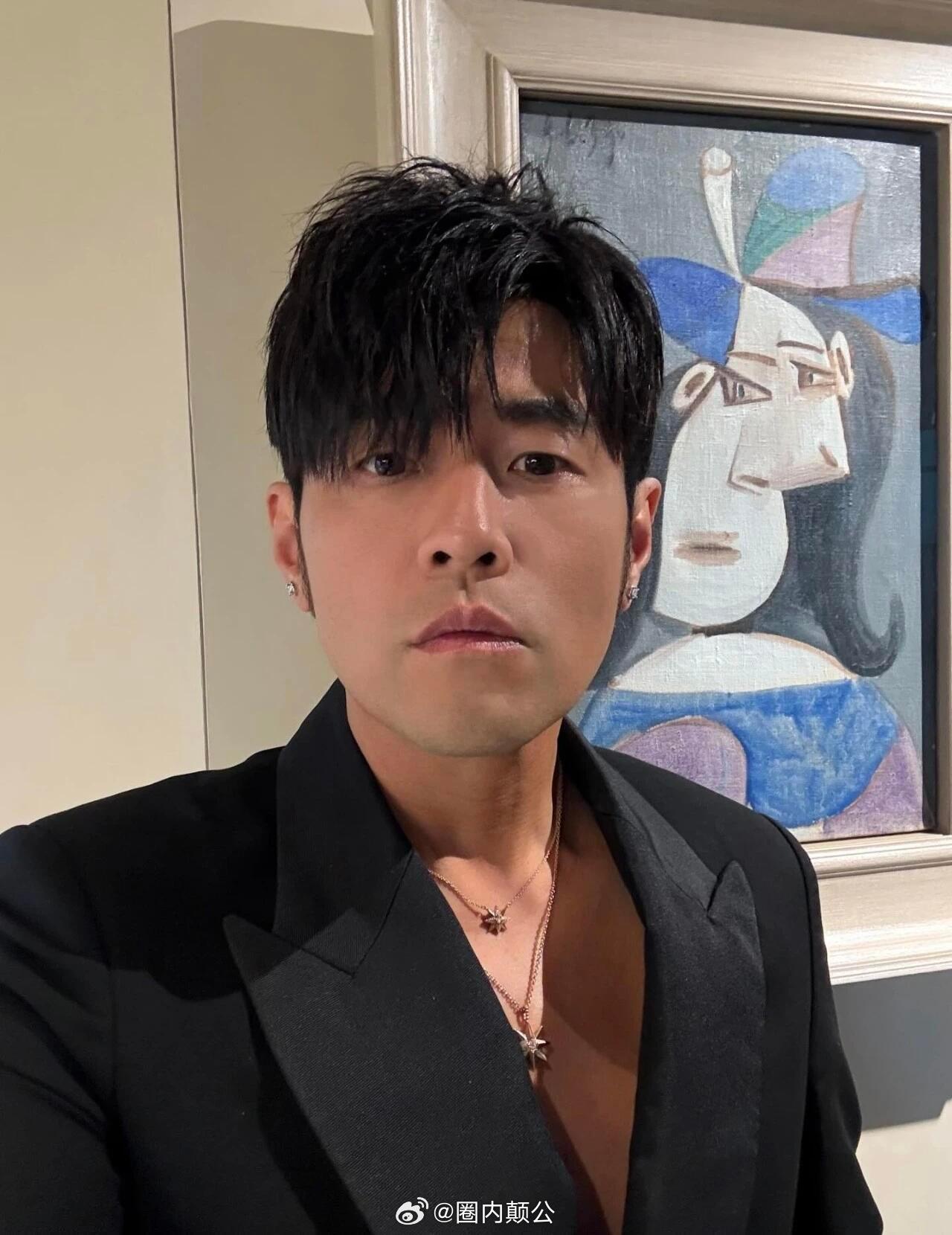 周杰伦晒出天价毕加索原画！ 老婆是混血的，婚礼是英式的，生活澳式的，不知道吃不吃