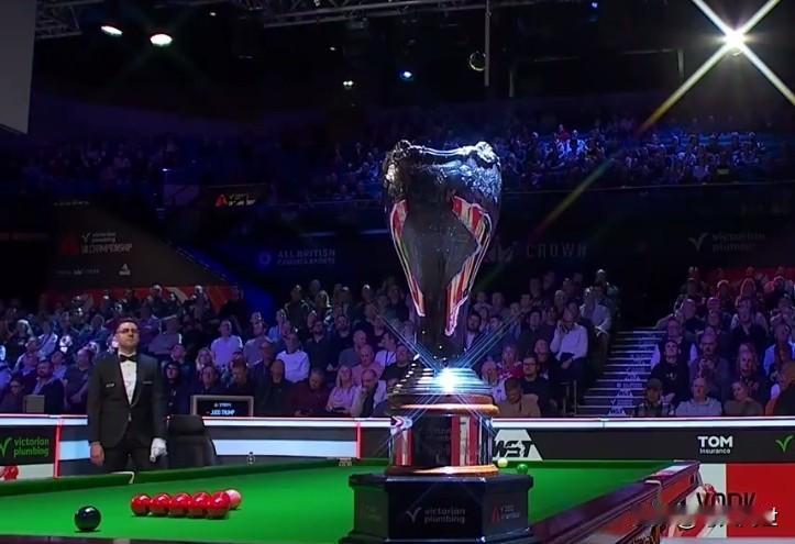 80“四虎”齐聚！斯诺克球坛新格局开启。
2025斯诺克英锦赛，经过四场1/4决