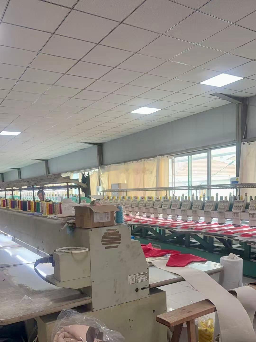 “重新复盘款式”新品出样中………下半年都好忙每天都在焦急等待能上机器稍稍没有交代