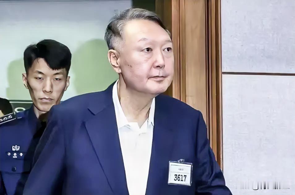 尹锡悦的首次量刑，出乎所有人的意料，李在明最后关头网开一面？

戒严事件发生一年