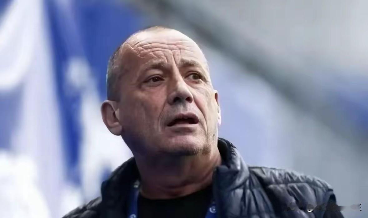 法国科西嘉岛传出惊天血案：71岁的前科西嘉独立运动头目阿兰·奥尔索尼，在母亲的葬