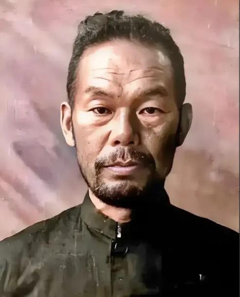 1959年，曾杀害赵尚志、赵一曼等人的日本战犯田井久二郎，被特赦后回国。在旅顺战