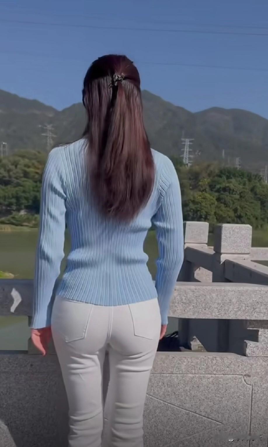 时间是最好的照妖镜，那些藏在客气背后的算计，早晚会暴露在阳光下。

最后身边留不