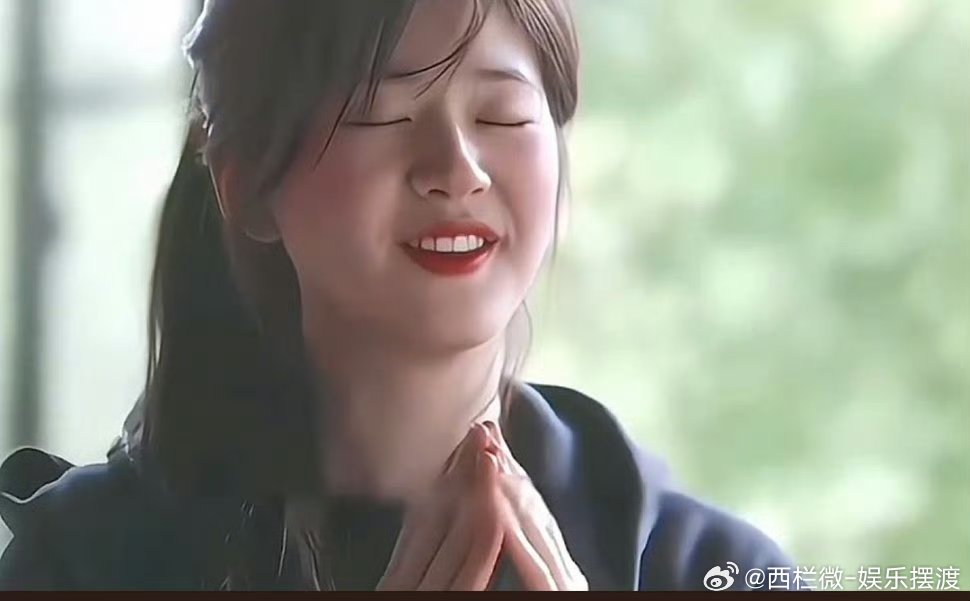 我想问问她赔钱不是应该的吗 不是她生病导致什么取消一部分代言吗 像我们生病不去上