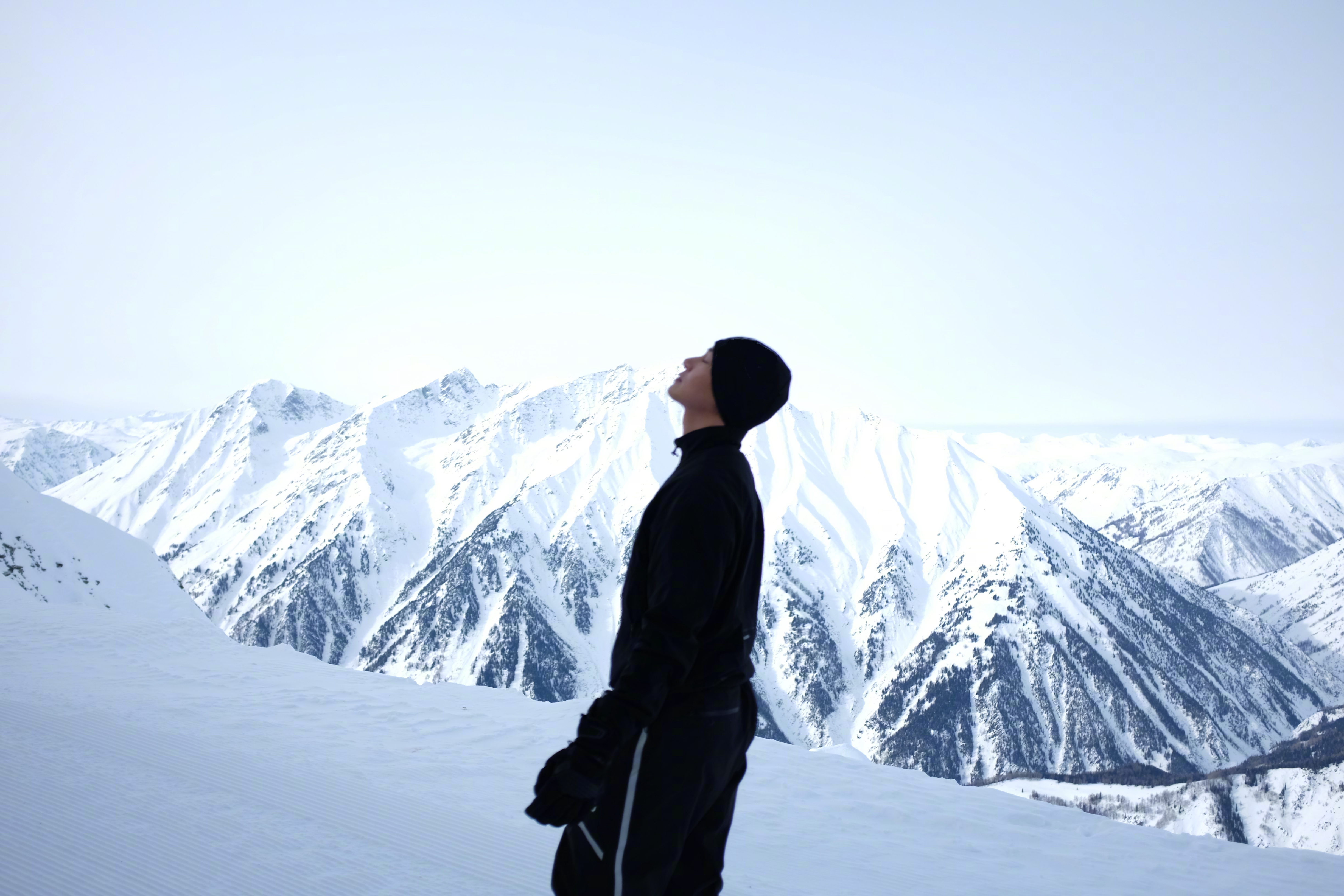 伍嘉成一句一句教粉丝唱rap 双向奔赴的课堂！伍嘉成直播教rap，粉丝弹幕刷屏“