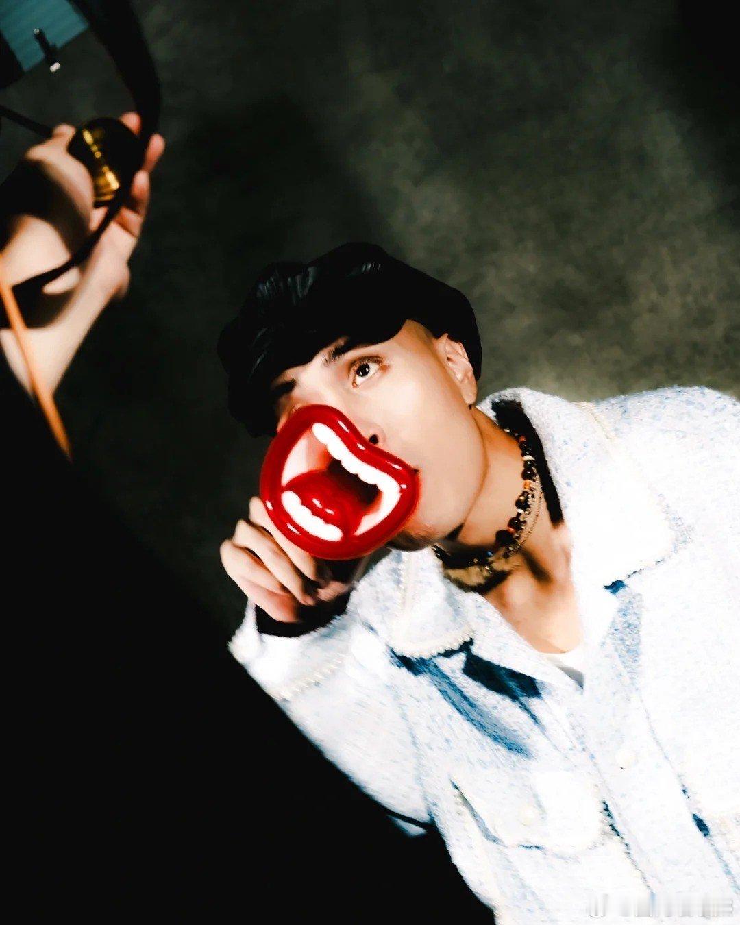 #黄宣长沙音乐节现场松弛感拉满#咱们就是说，你可以永远相信黄宣，哥哥在长沙音乐节