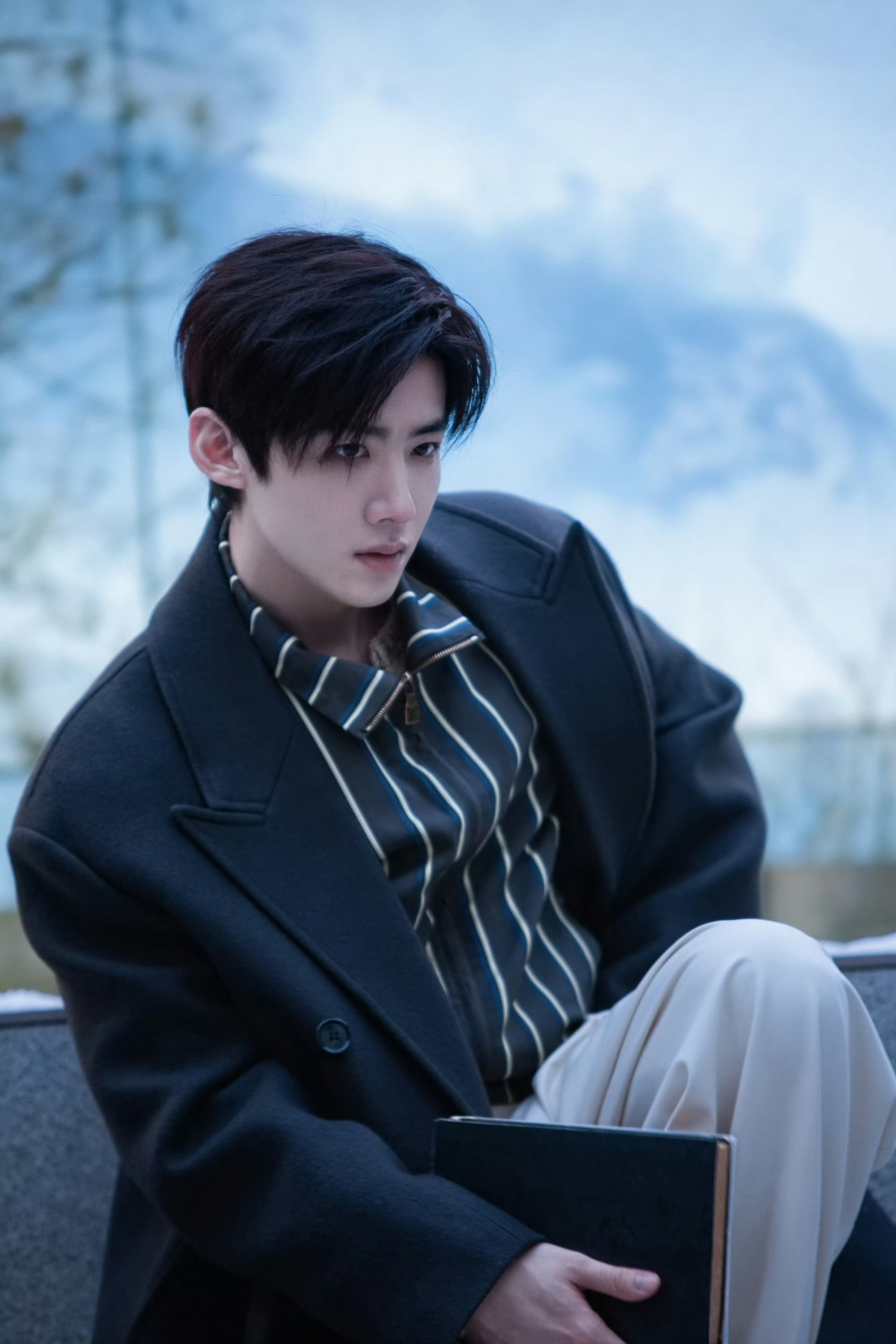 #咪咕星鲜事##白敬亭小学同学录#可爱小学鸡爆改冷感贵公子，这个从小帅到大的从小