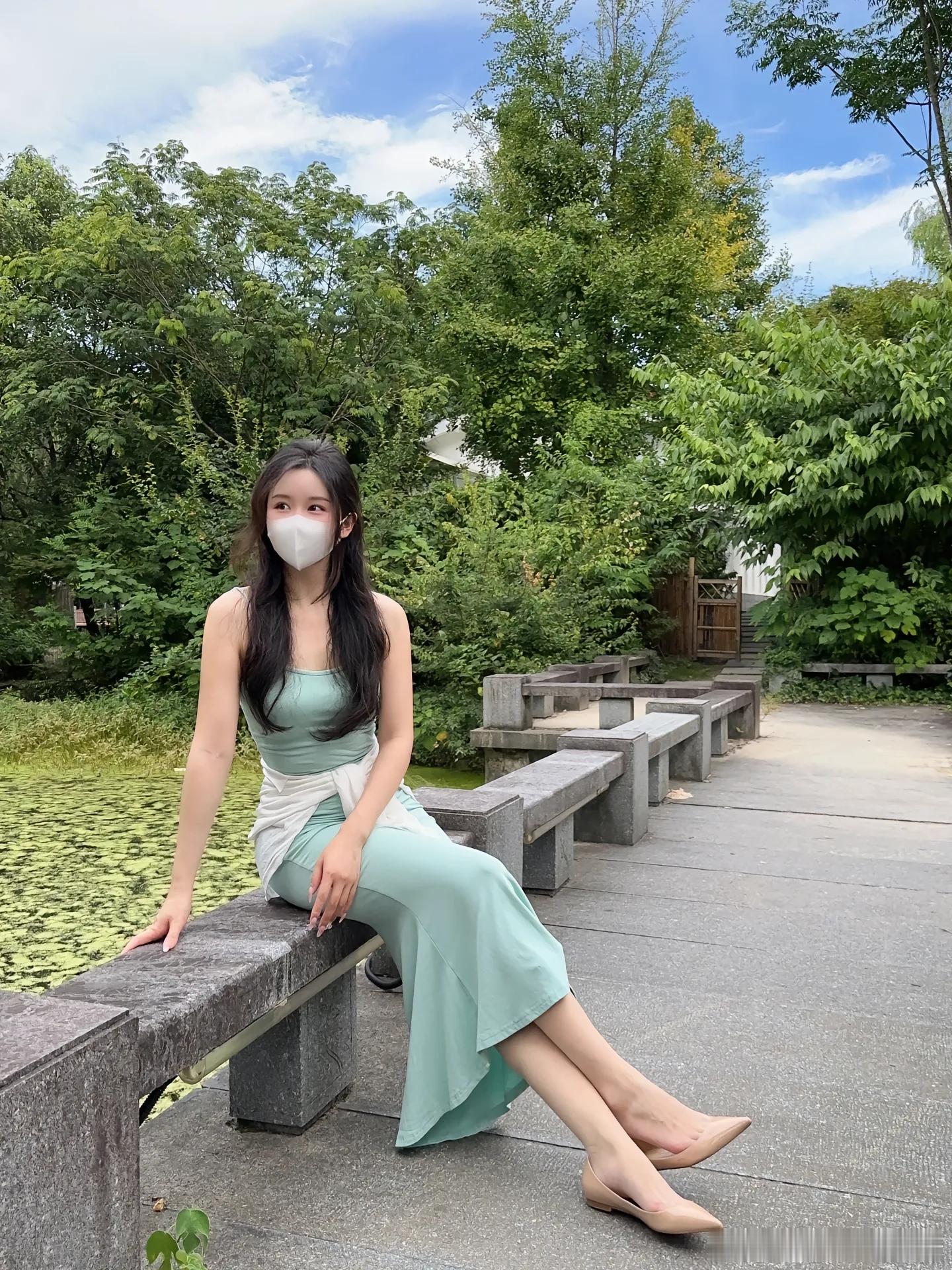 裸色平底鞋配丝袜，古镇荷塘，温婉贤淑～ ​​​