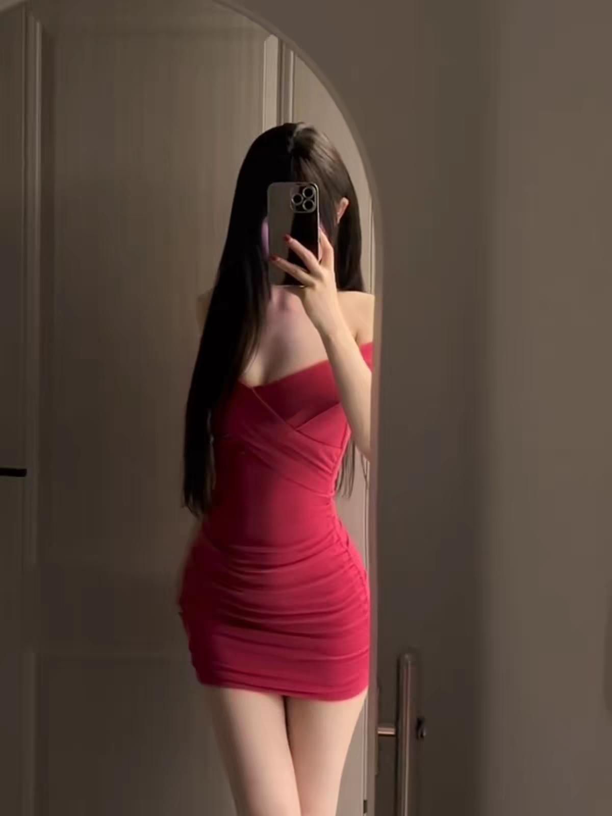 什么样的女人最令人着迷？我觉得不是徒有美貌的花瓶，而是有独特“味道”的。