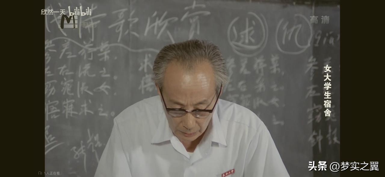【小对联】
上：……？
下：操心。