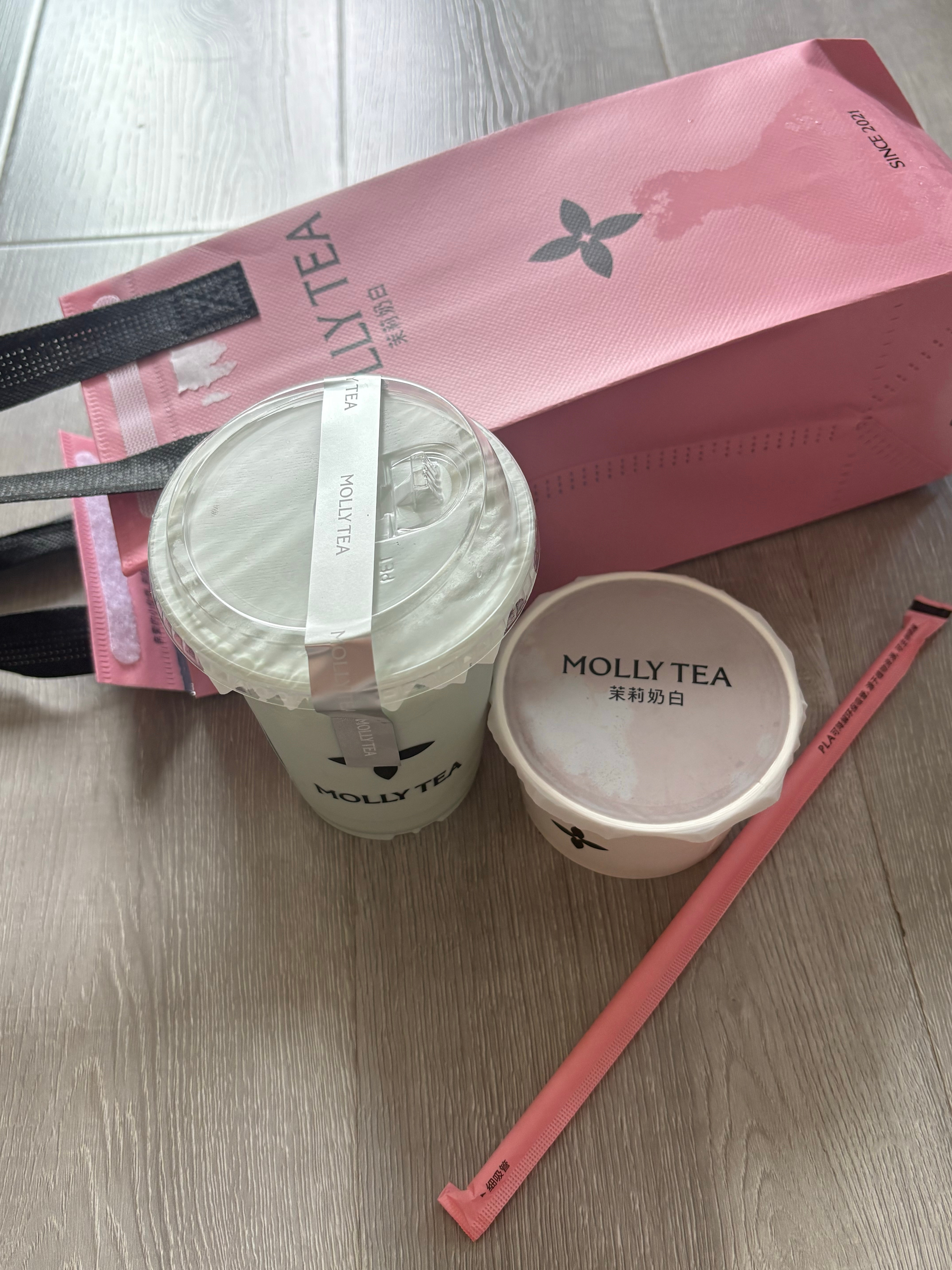 心婕宝子买的茉莉奶白的「茉莉薄巧」好喝薄荷味冰冰凉凉的 很适合夏天啦奶茶