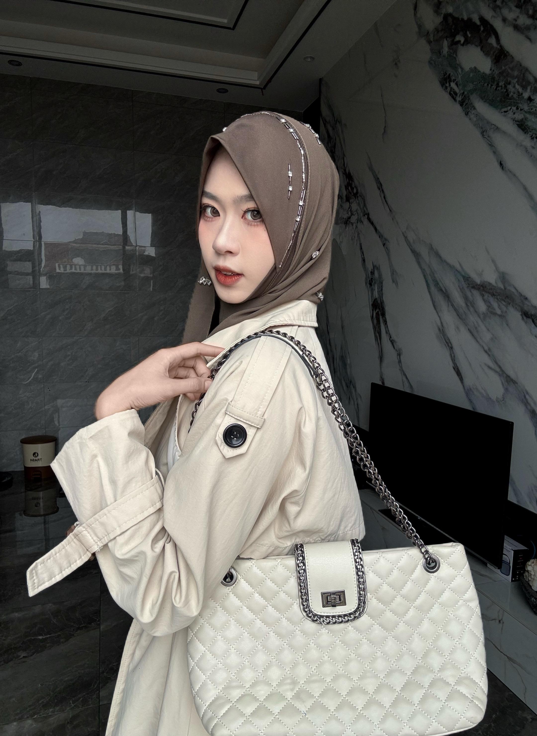 穿搭可以模仿，但感觉不行。👌