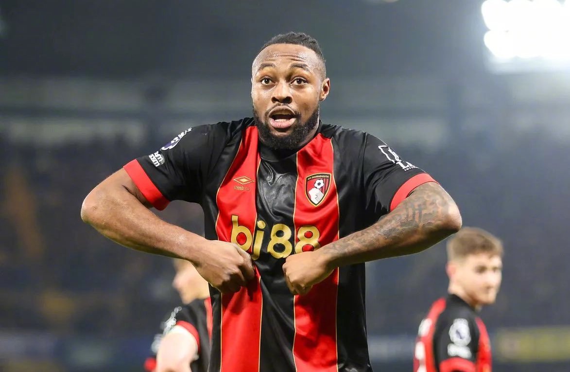 📢 最新消息：曼联和曼城都在积极推进并直接谈判以签下安托万·塞梅诺！MUFC消