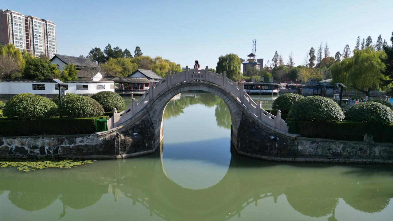 【玉泉丸治消渴核心解析】
 
◆ 组方渊源
源自清代叶天士改良古方，取“玉泉注身
