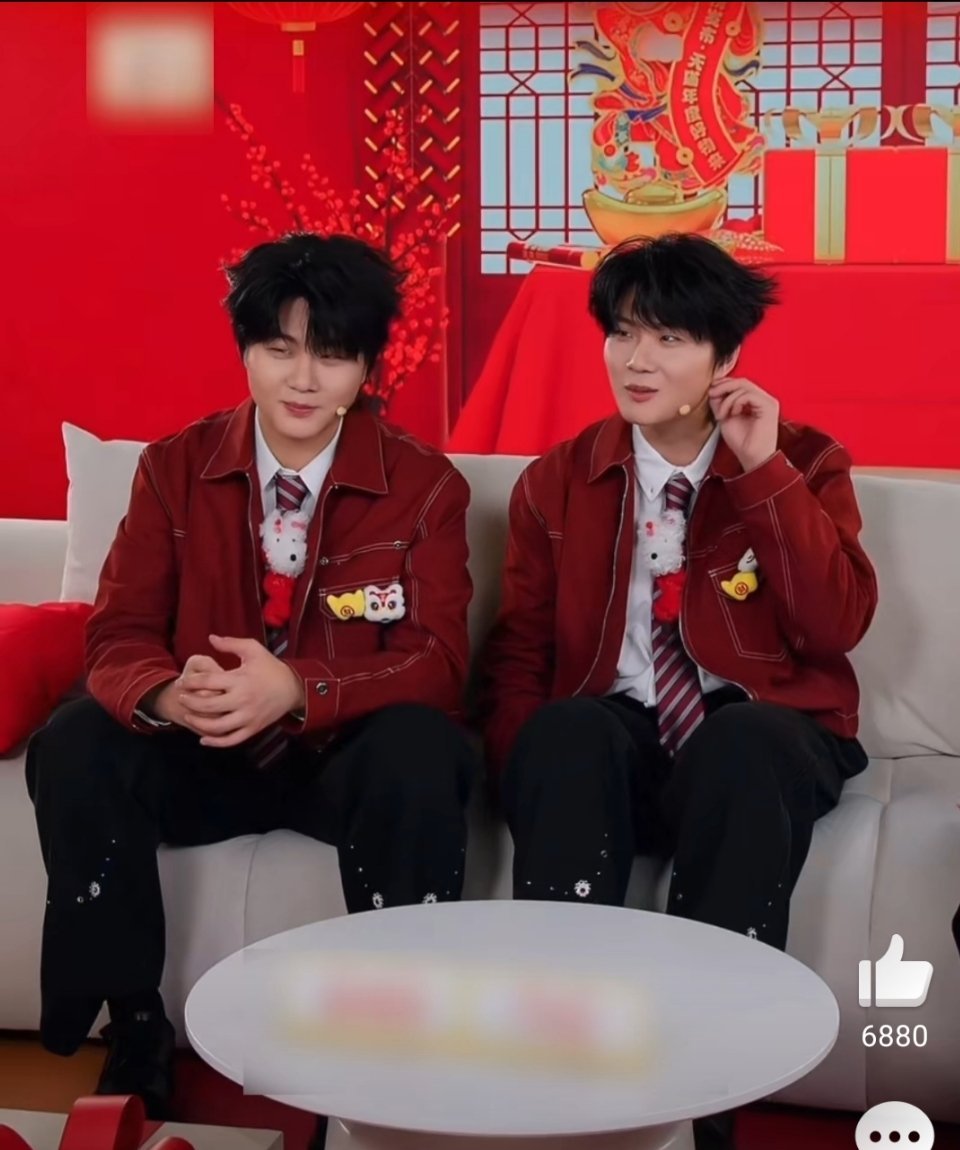 高越说高超胃里全是后槽牙是说他行事果决像“咬碎后槽牙”般坚定，还是单纯互怼的脑洞