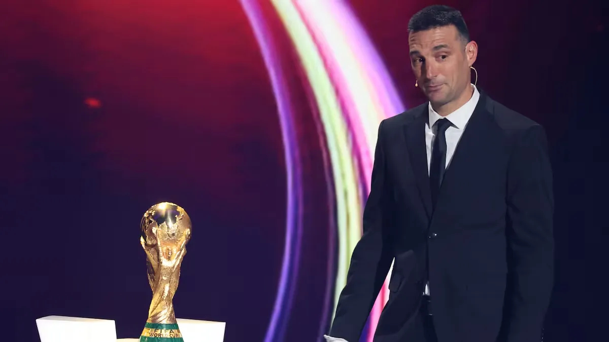 FIFA的算盘全宇宙都听到了：2030世界杯想搞66支队？！ 😅好家伙，首届4