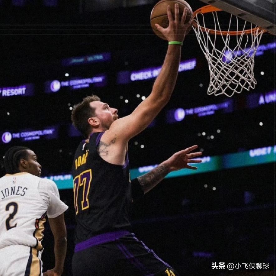 湖人110-101鹈鹕，东契奇末节接管比赛，三板斧三回合击退鹈鹕。

回合一：