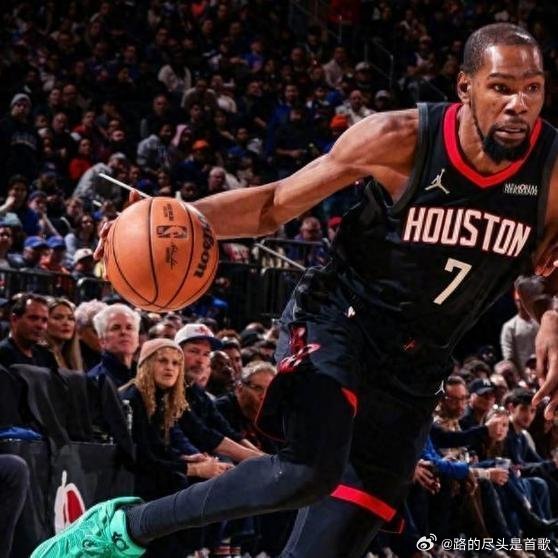 《25分惨败！杜兰特23+5、申京-28全队最低，文班29分10罚，谢泼德也犯错