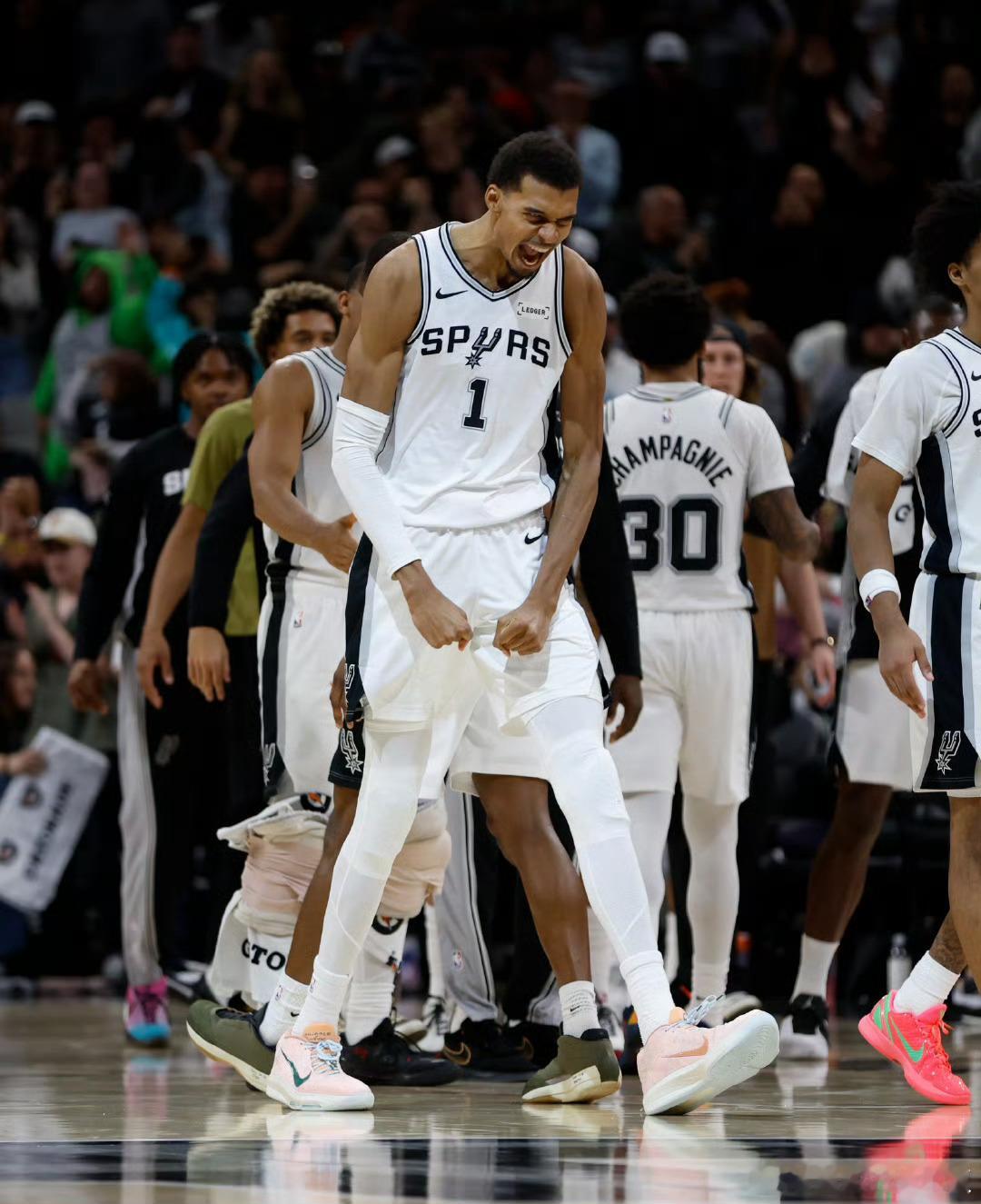 文班亚马将缺席明天对湖人的杯赛淘汰赛！ 