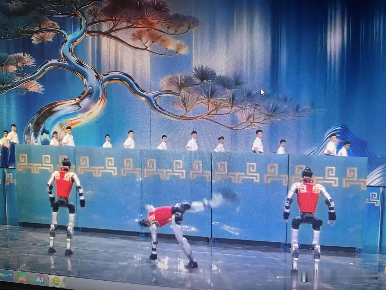 春晚最炸的节目
根本不是哪个明星的歌舞
而是这群会打武术的机器人！

当几十台人