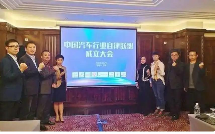 吉利高管痛批争当卷王以卷为荣杨学良代表吉利站队长城，不过杨总是不是忘记了，当年吉