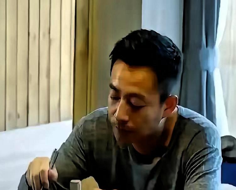 一段婚姻能否长久，物质条件只是基础，情绪稳定，才是维系亲密关系的核心。汪小菲与马