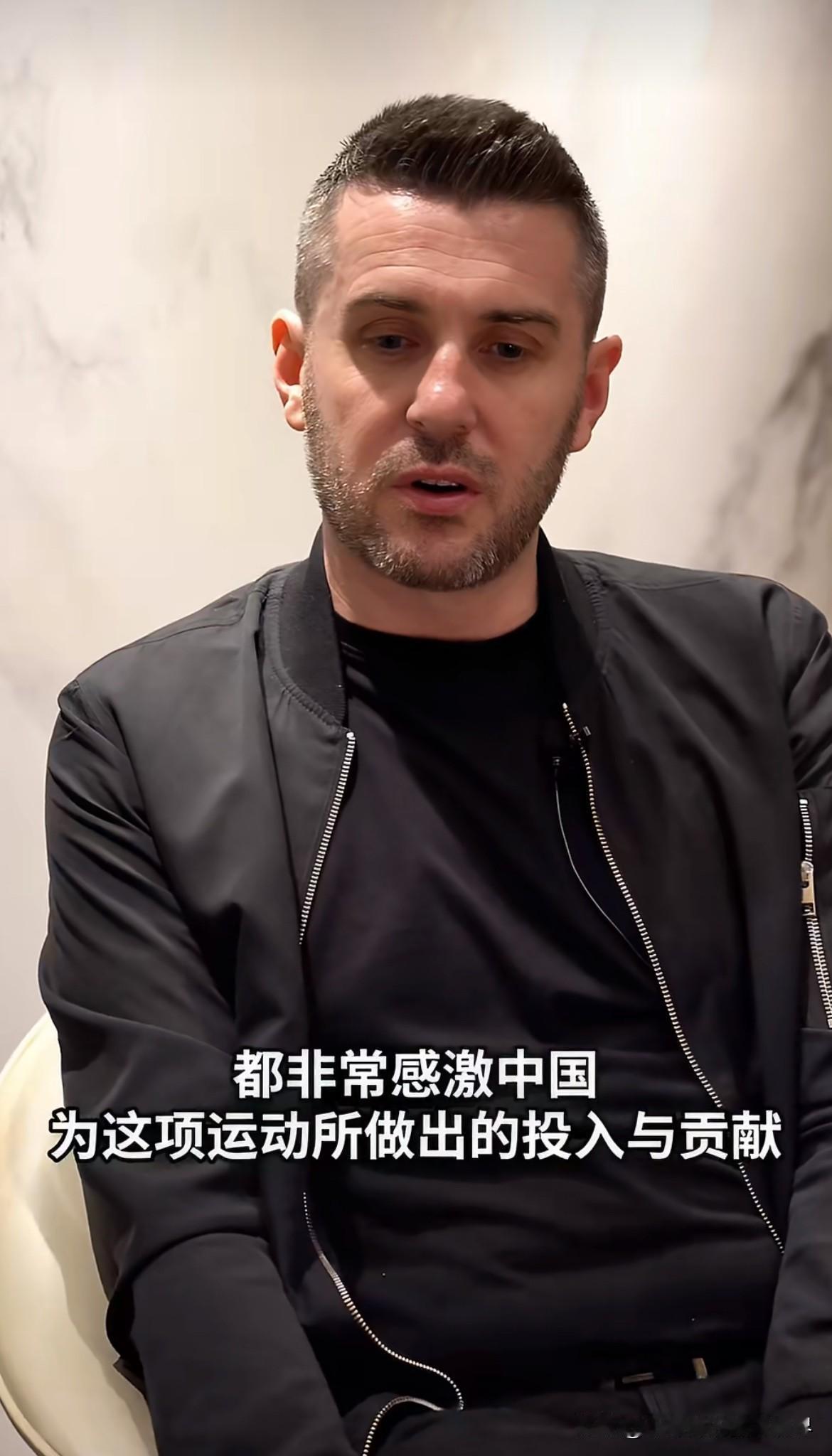 吃水不忘挖井人，塞尔比认为应该要感谢中国，感谢丁俊晖对斯诺克的贡献！

80后第